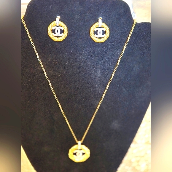 L'azurde Jewelry - L'azurde Duabi Set Gold